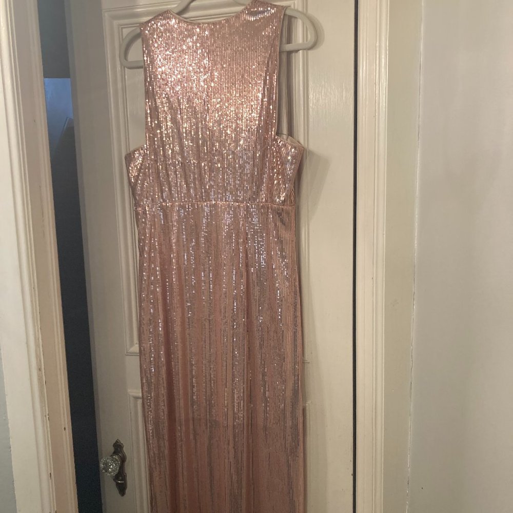 Dress - Picture 3 of 4